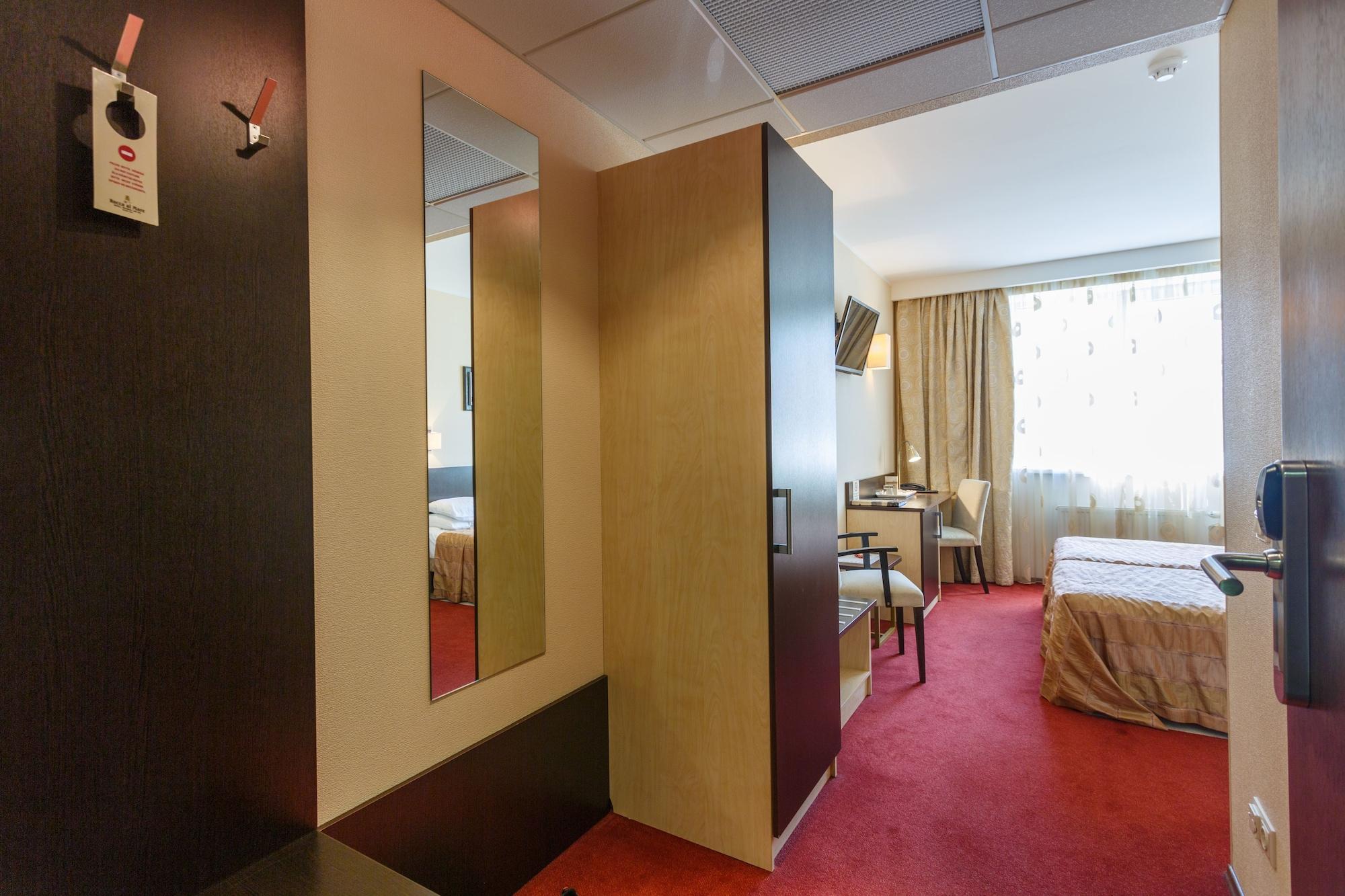 Hotel Rocca Al Mare Tallinn Buitenkant foto