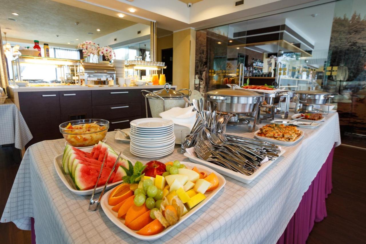 Hotel Rocca Al Mare Tallinn Buitenkant foto